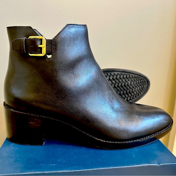 Cole Haan size 11 Black Harrington Grd Bootie - Picture 1 of 4